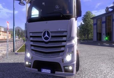 Mercedes Benz Actros MP4 + Interior v2.2