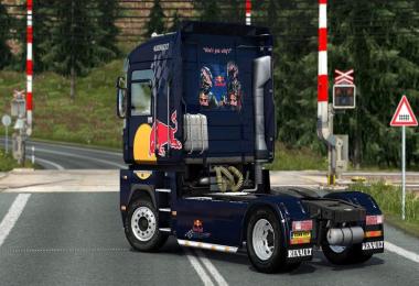 Renault Magnum Red Bull Skin