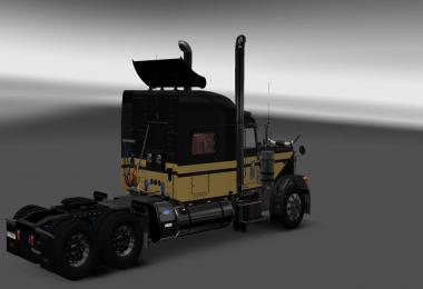 DC Peterbilt 389 Smokey and Bandit Combo Pack