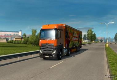 New Actros plastic parts and more v1.0