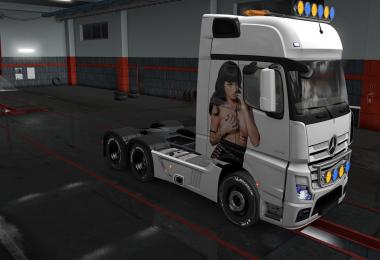 SKIN MERCEDES BENZ ACTROS MP4 KATY PERRY v1.0