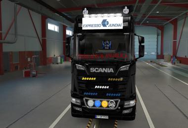 BIG LIGHTBOX SCANIA R AND S 2016 EXPRESSO JUNDIAI 1.39