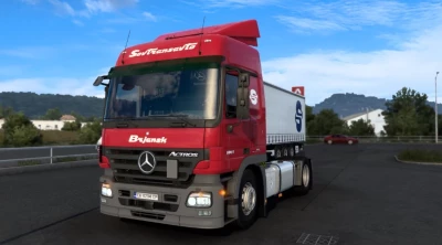 SovTransAvto Mercedes Actros MP2 L Paintjob Combo 1.40