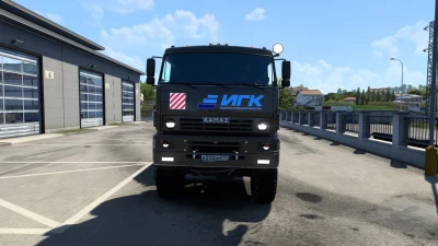 KAMAZ 65225 + low loader 1.43